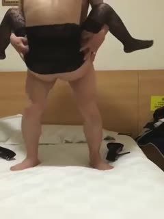 爆操黑丝女友听呻吟声就要射了 海报