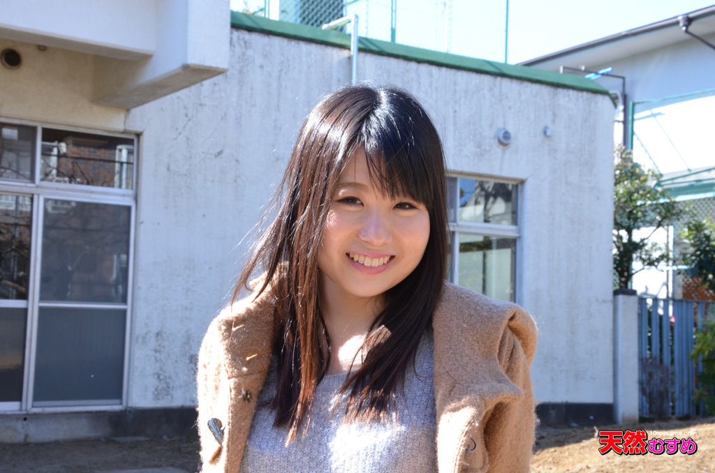 天然素人022514-01說服首次AV面接的女孩 雨宮純 海报