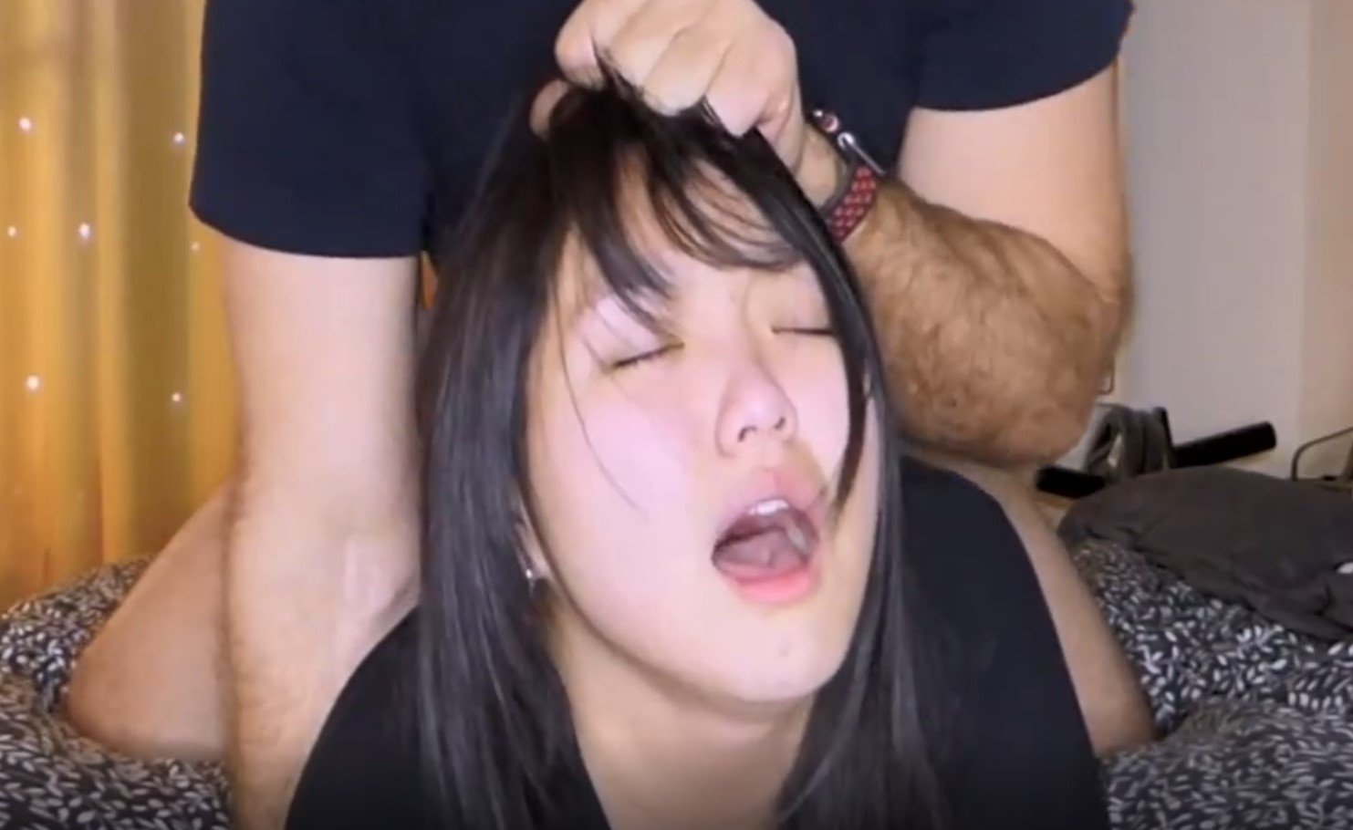 被后入的敏感女孩! 海报